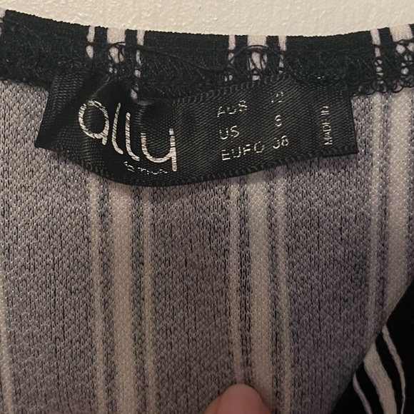 Black and White Jumpsuit - Picture 3 of 4